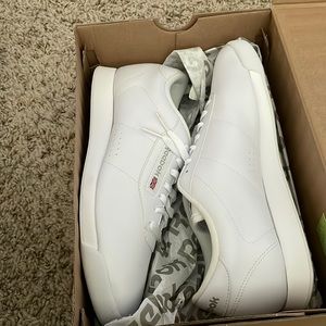 New! Reebok Princess Walking Shoes #1475 White Leather Women’s Sz 9